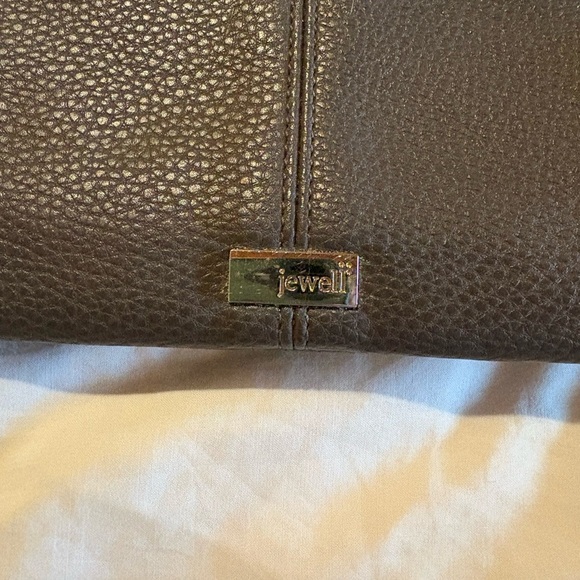 Thirty-One clutch, "Jewell" style snake pattern - Picture 3 of 14